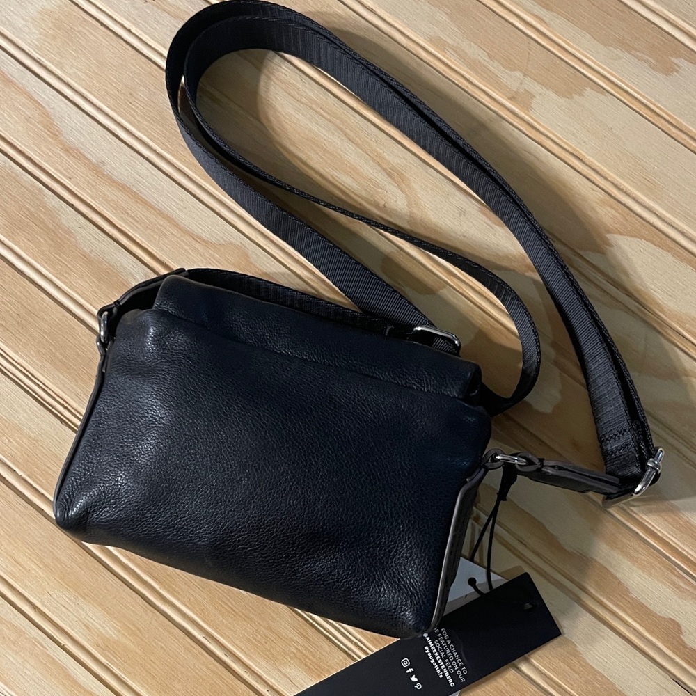 Aimee Kestenberg Broadway Mini Black Leather Crossbody Bag NWT - Picture 3 of 5
